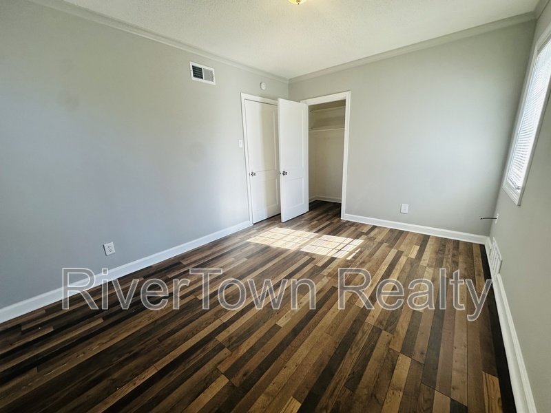 3235 Southern Ave property image