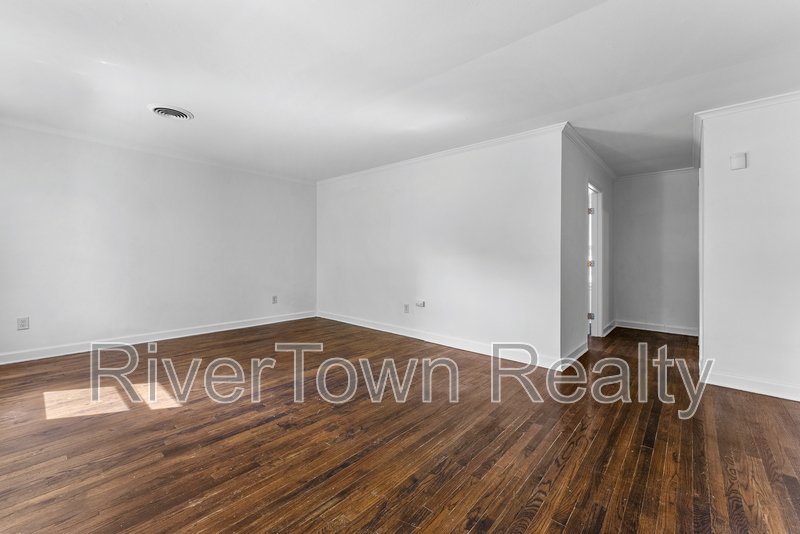 810 Indian Dr property image