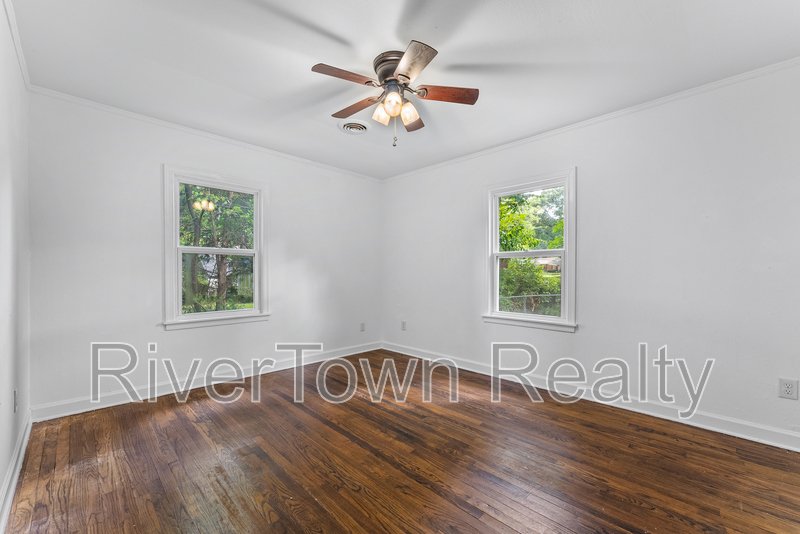 810 Indian Dr property image