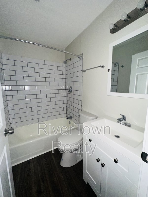 806 Baltimore St property image