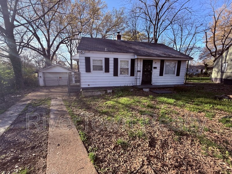 3742 Deerwood Cv property image