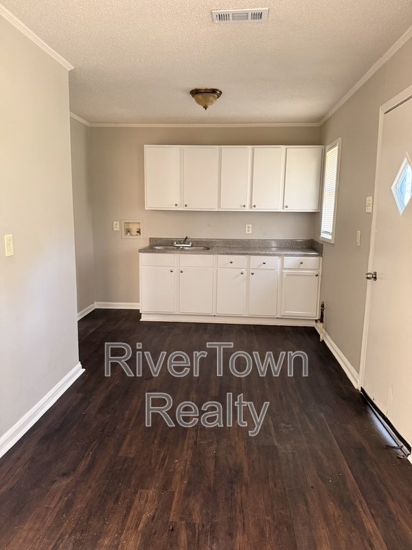 686 Delta Rd property image