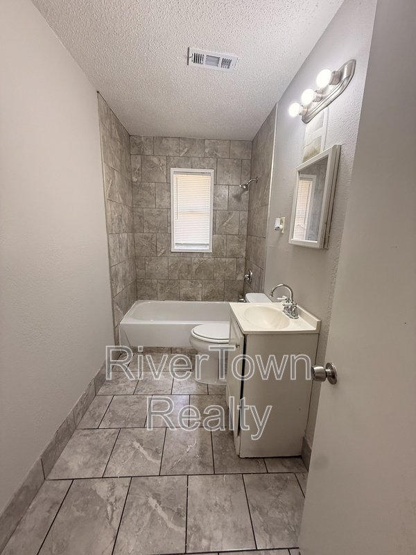 686 Delta Rd property image