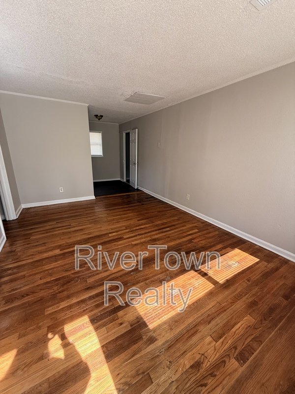 686 Delta Rd property image