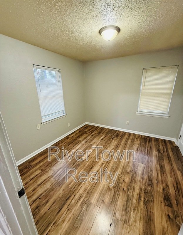 3046 Sinclair St property image