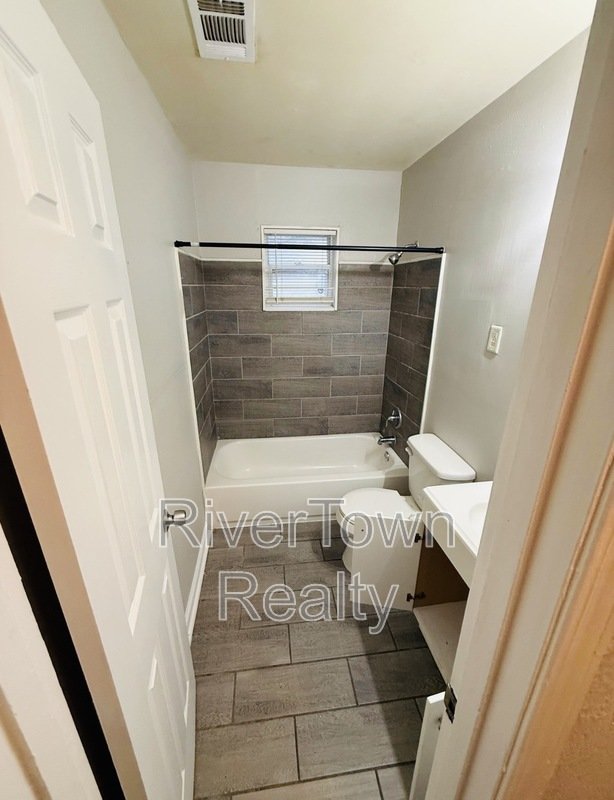 3046 Sinclair St property image