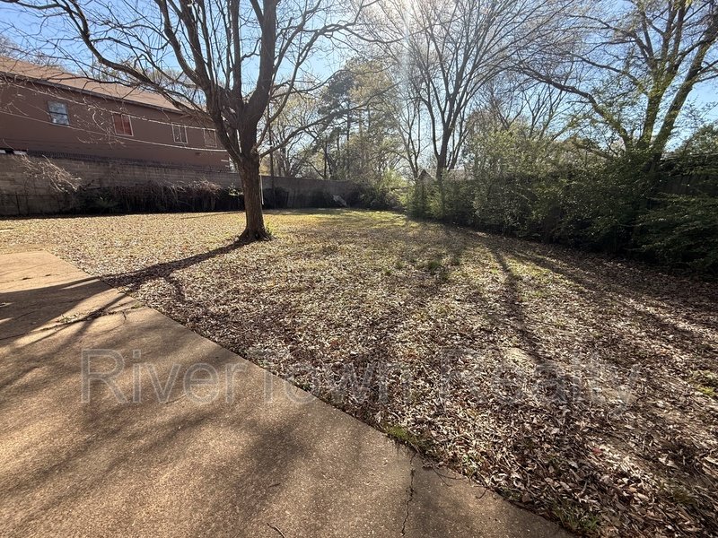 Great Schools- LARGE BACKYARD property image