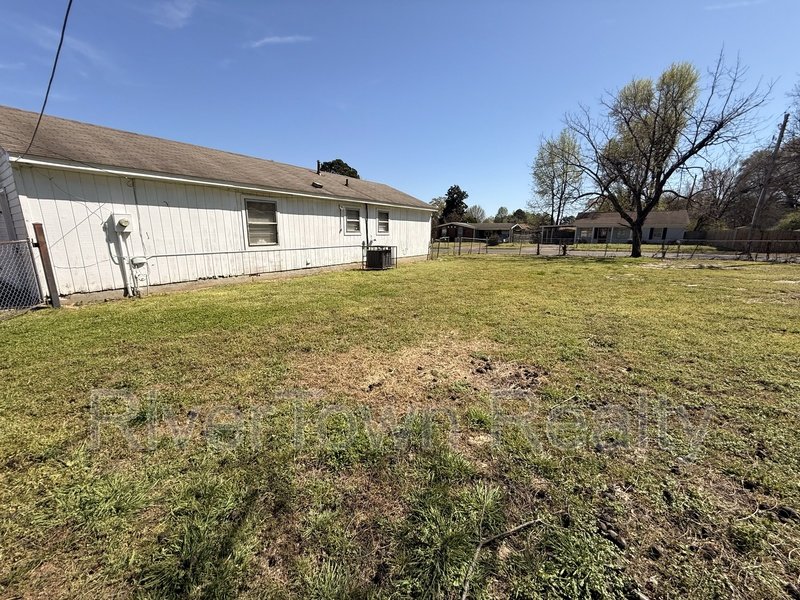 348 Bonnell Ave property image