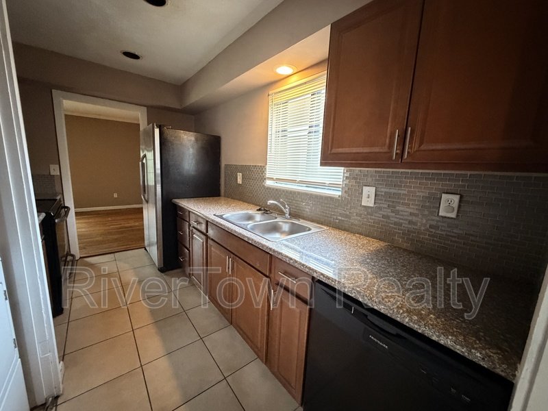 Come And See This Spacious Home!! property image