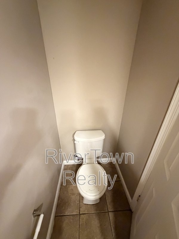 Come And See This Spacious Home!! property image