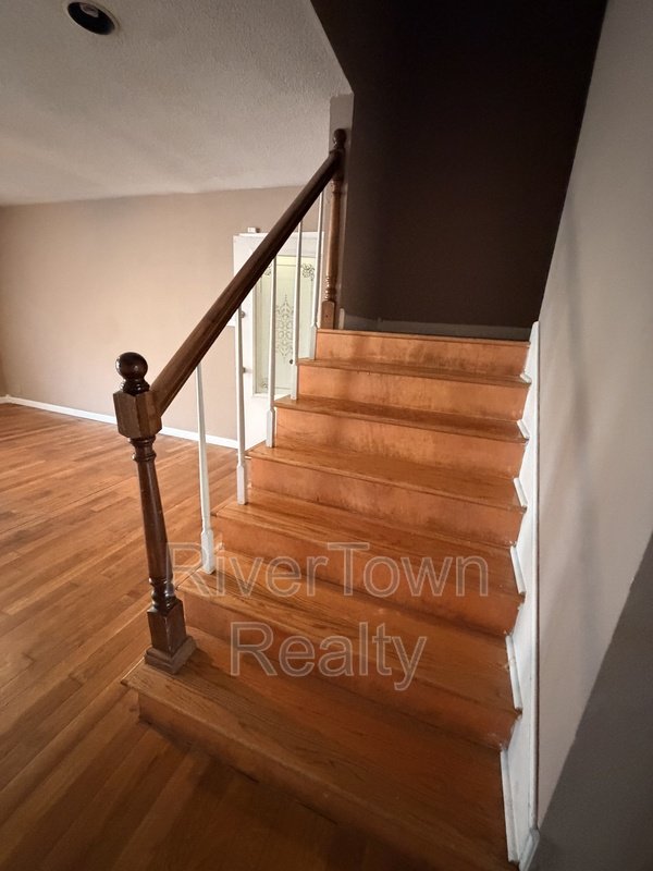 Come And See This Spacious Home!! property image