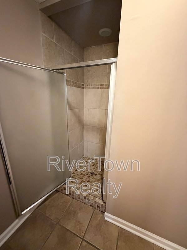 Come And See This Spacious Home!! property image