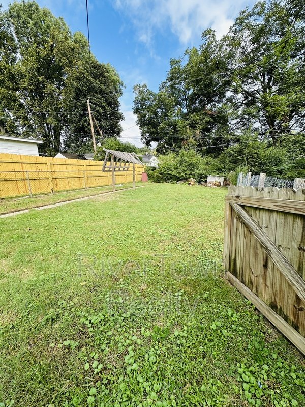 QUIET NEIGHBORHOOD property image