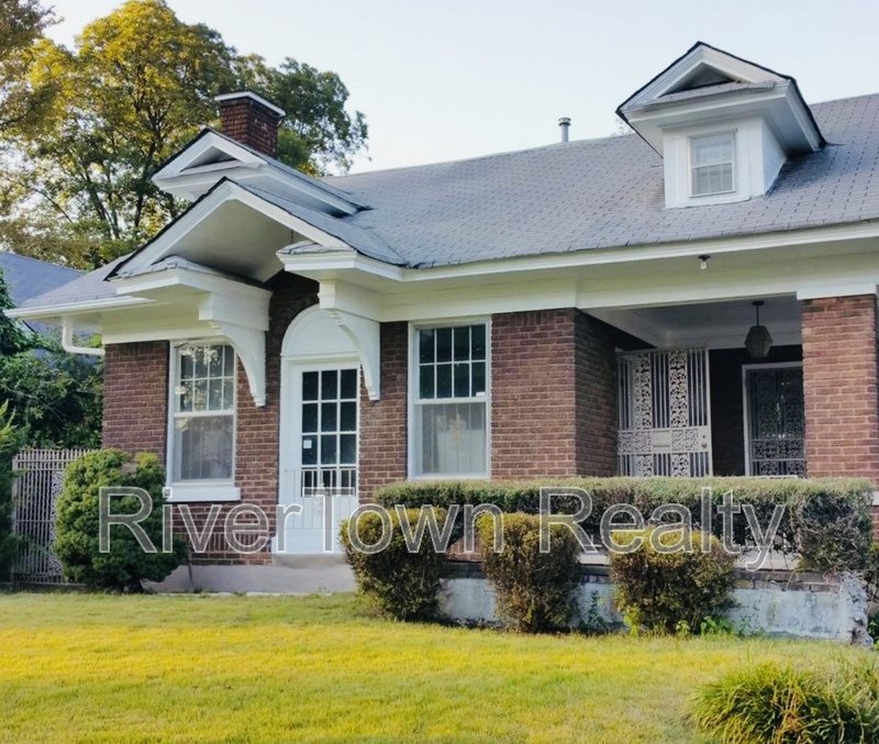 2 Story Home- HIDDEN GEM property image