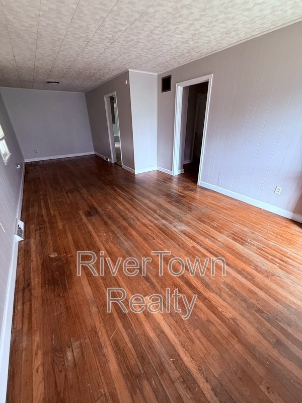 QUIET NEIGHBORHOOD property image