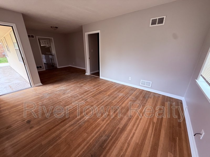 3113 Wickham Dr property image