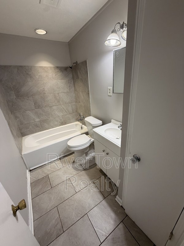 1424 Ticonderoga Dr property image