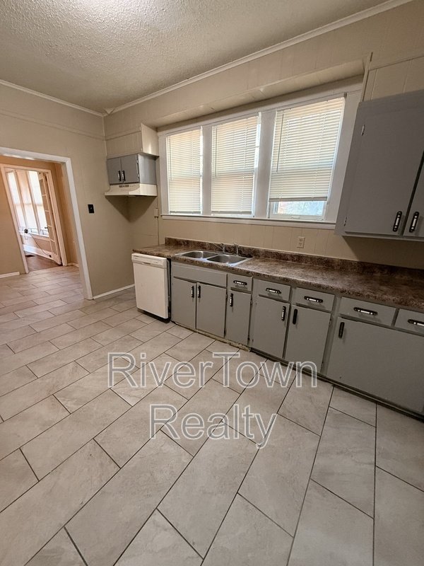 2 Story Home- HIDDEN GEM property image