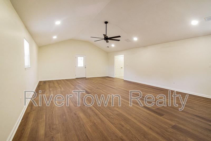 Newly Renovated 4BR Home Near Collierville Town Square ? Over 2,000 Sq property image