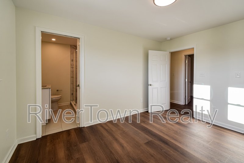 Newly Renovated 4BR Home Near Collierville Town Square ? Over 2,000 Sq property image