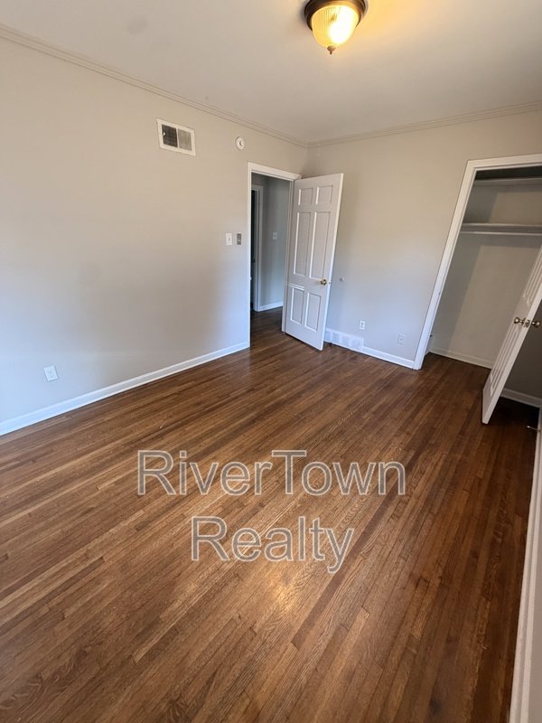 4672 Willow Rd property image