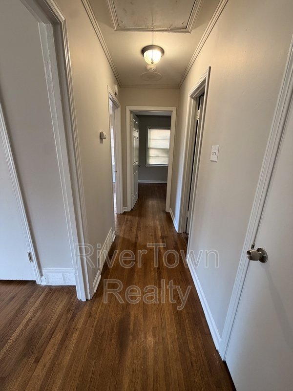 4672 Willow Rd property image