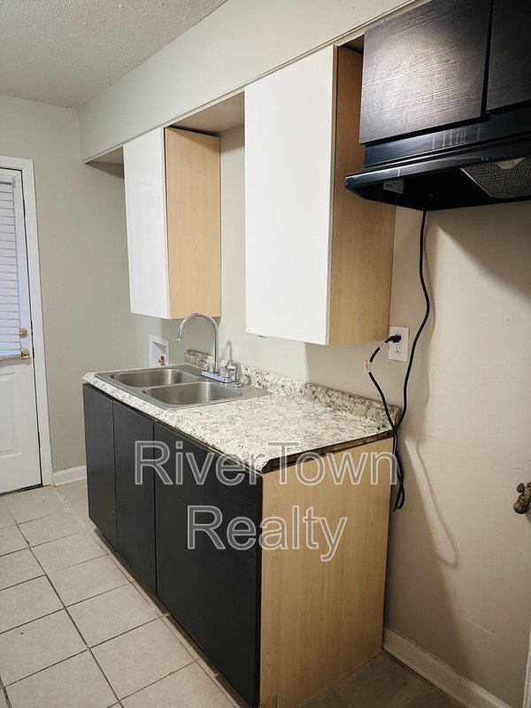 3253 Ford Rd property image