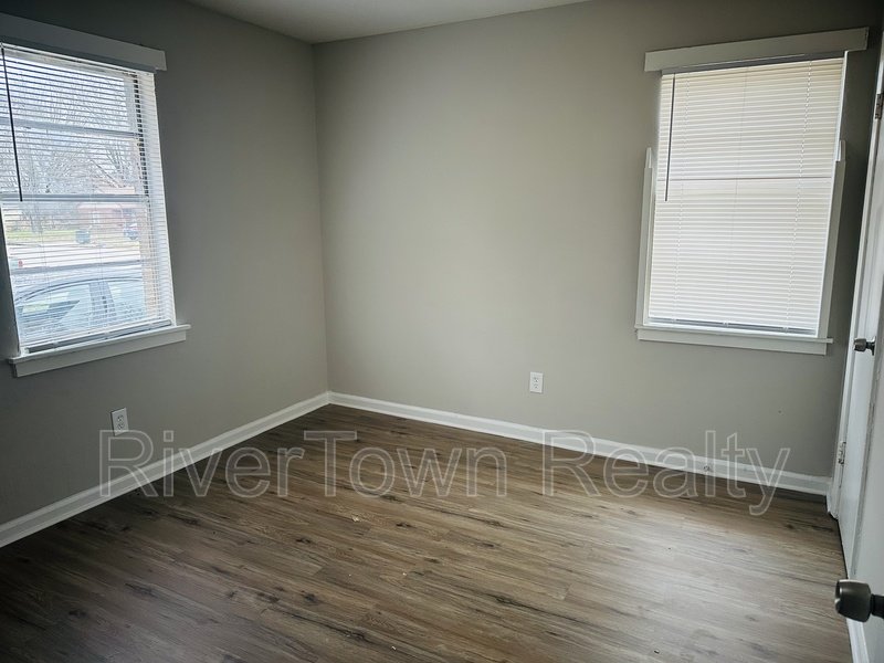 3253 Ford Rd property image