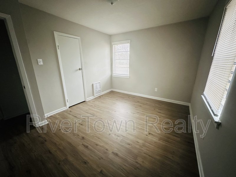 3253 Ford Rd property image