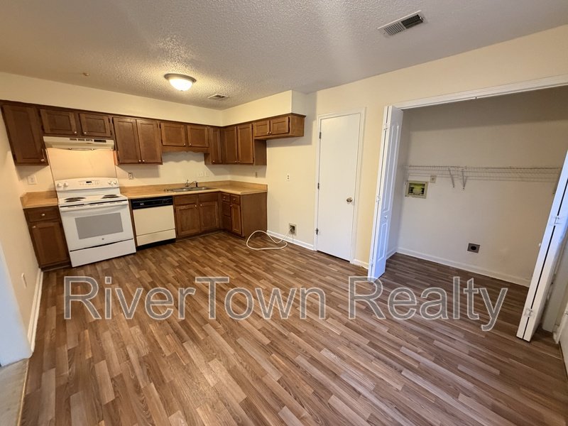 Bright 3BR / 2BA Home in Raleigh ? Natural Lighting property image