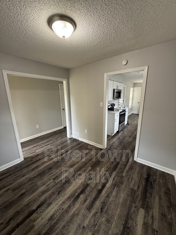 Modern, Pet-Friendly Home with Spacious Living & Prime Location! property image
