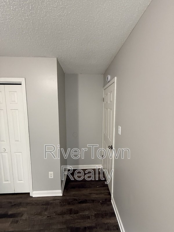 Modern, Pet-Friendly Home with Spacious Living & Prime Location! property image
