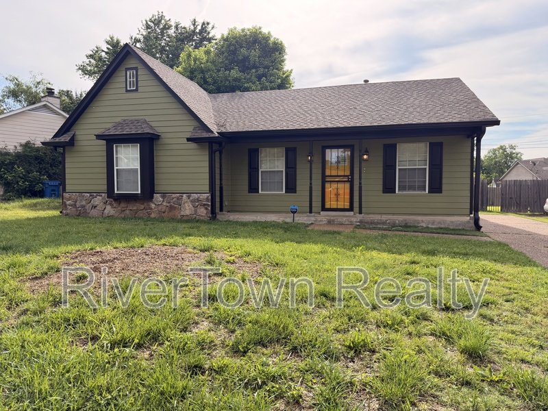 Modern, Pet-Friendly Home with Spacious Living & Prime Location! property image