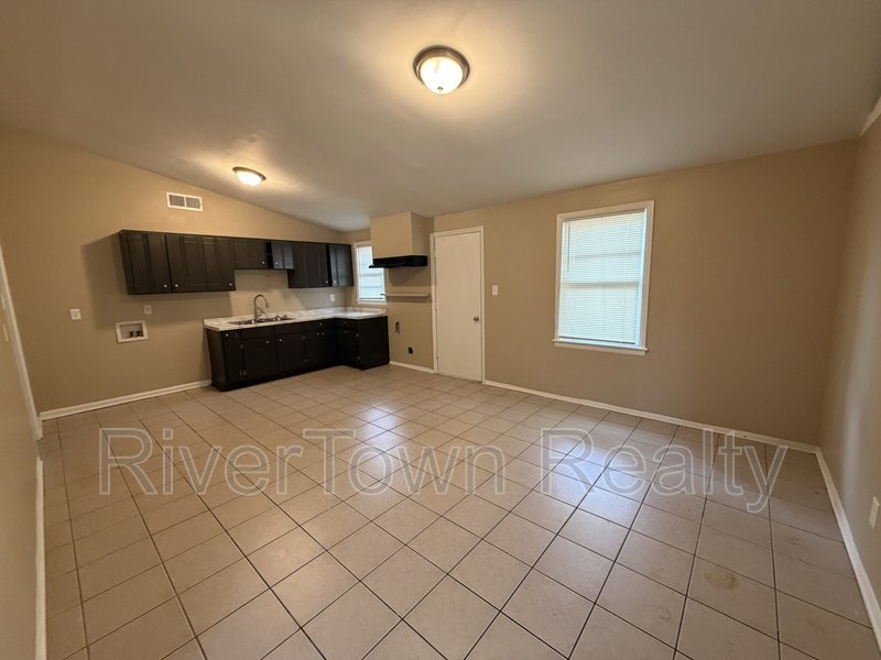 4825 Bridgedale Ave property image