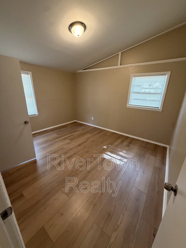 4825 Bridgedale Ave property image