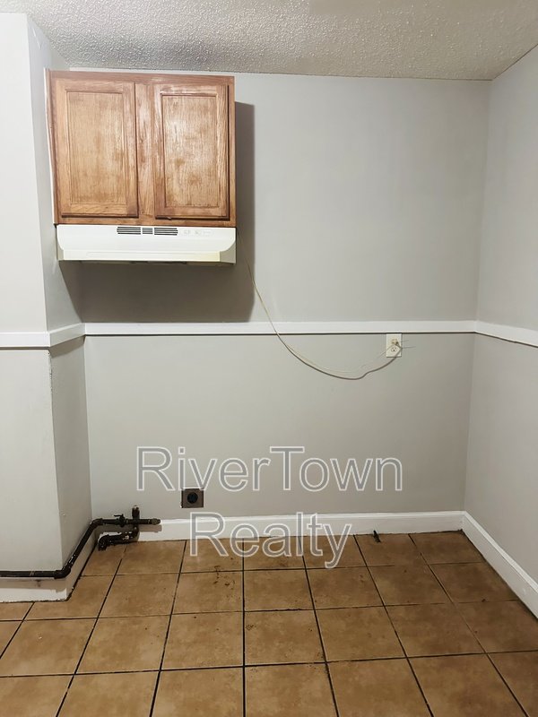 AVAILABLE NOW!! property image