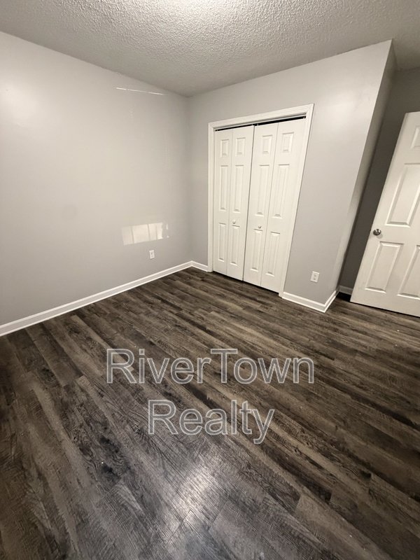 Modern, Pet-Friendly Home with Spacious Living & Prime Location! property image