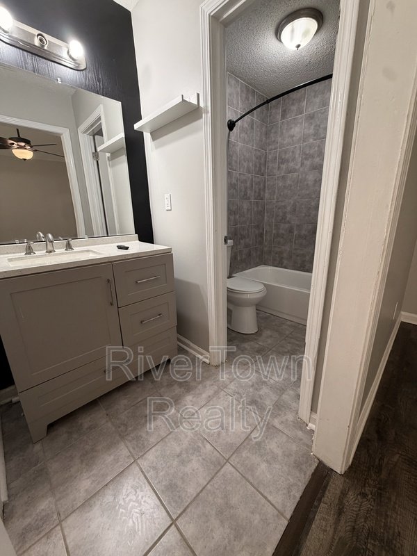 Modern, Pet-Friendly Home with Spacious Living & Prime Location! property image