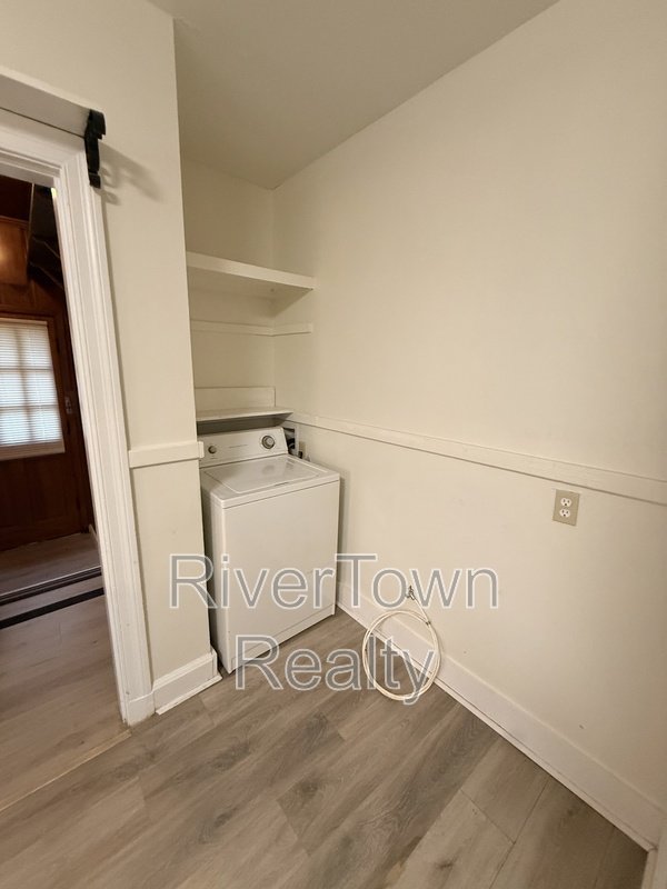 1026 Stonewall St property image