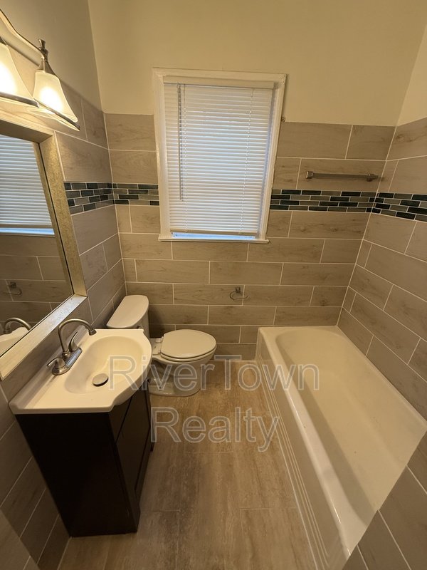 1026 Stonewall St property image