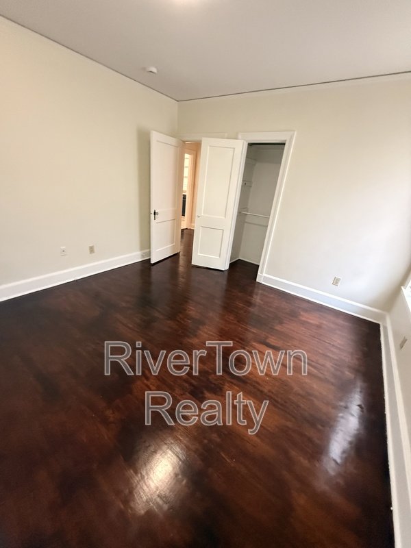 1026 Stonewall St property image
