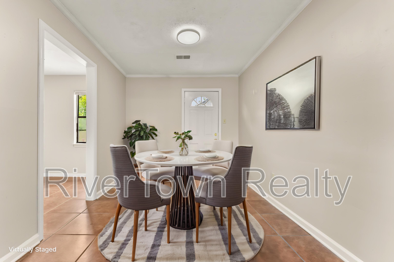 Beautifully Renovated 3BR | Detached Garage/Workshop property image