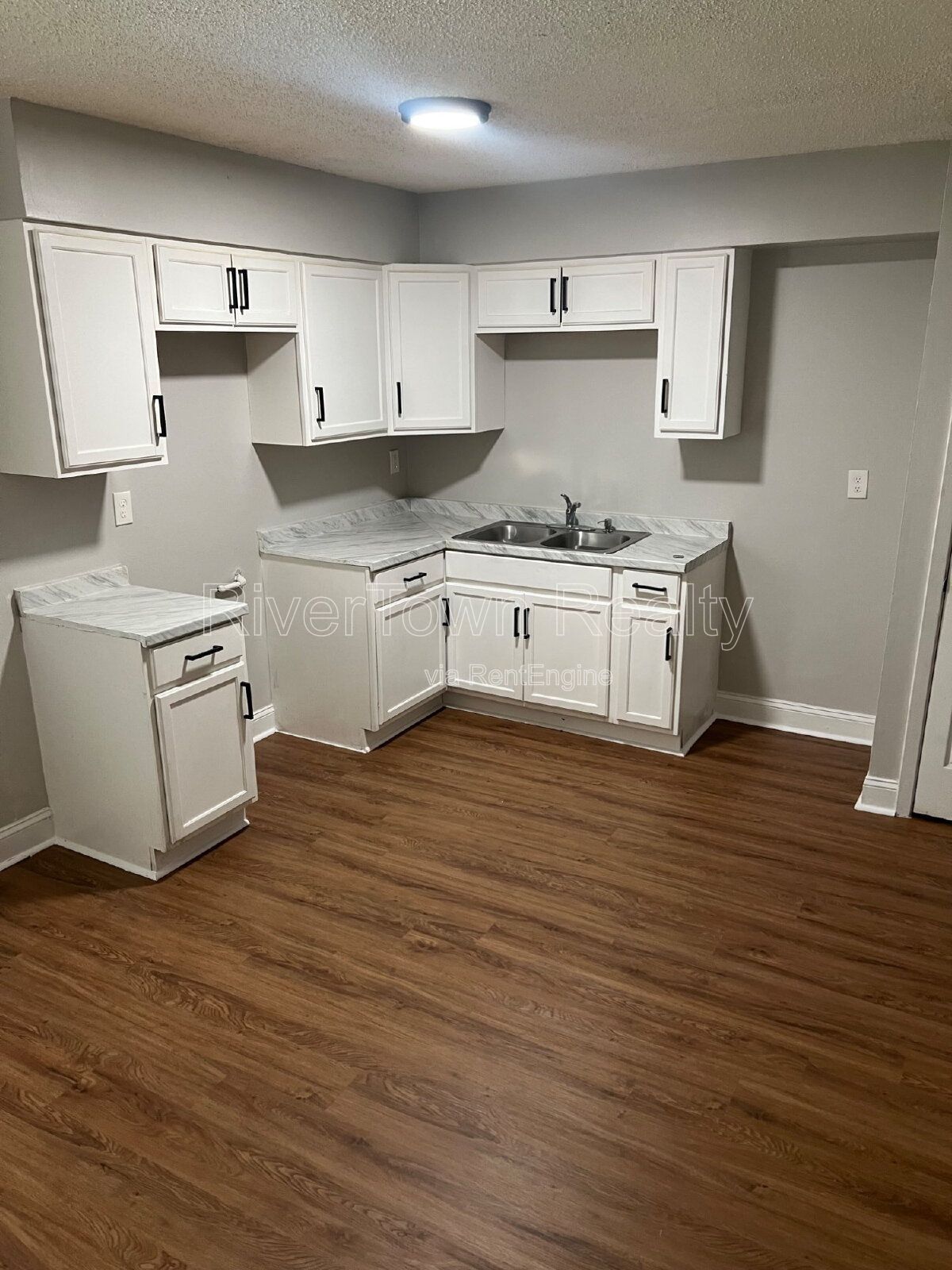 Spacious 3-Bedroom, 1-Bath Private Home – Section 8 Welcome! property image