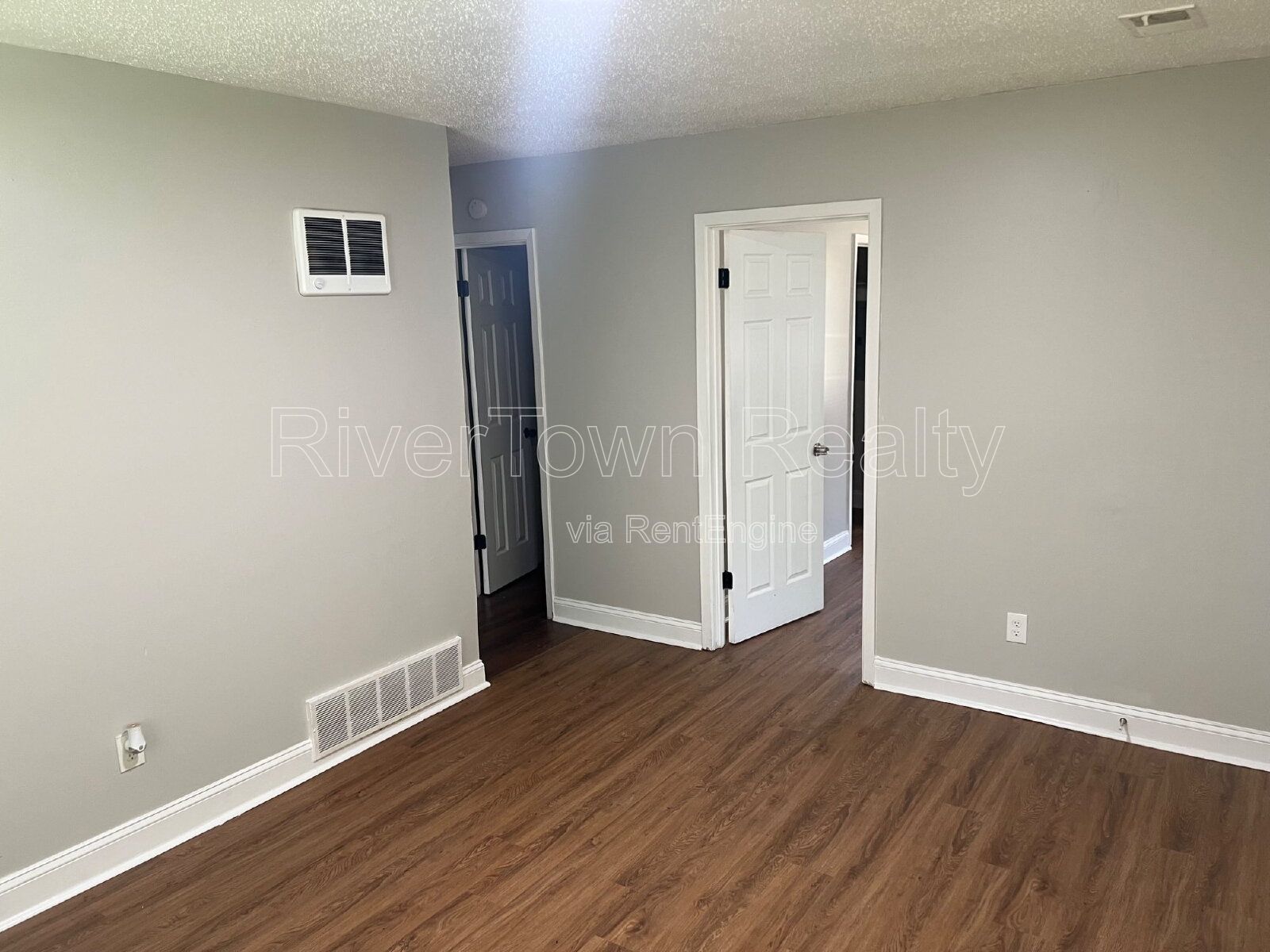 Spacious 3-Bedroom, 1-Bath Private Home – Section 8 Welcome! property image