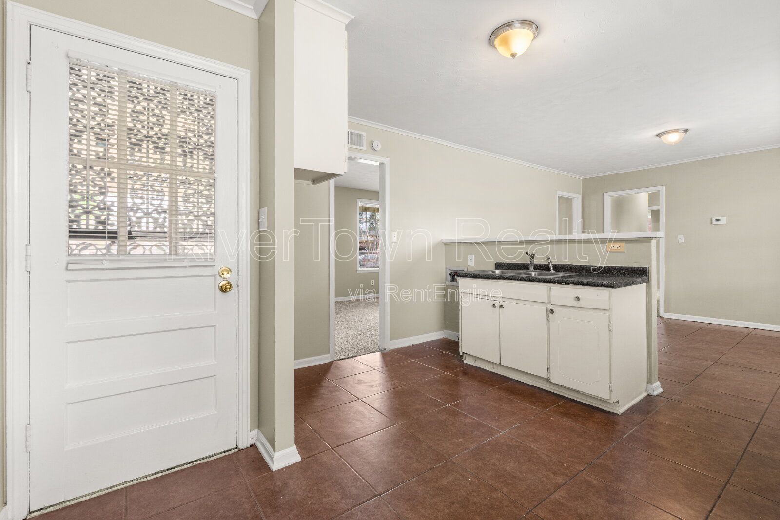 Charming Memphis Home with Gleaming Hardwood Floors - 3 Beds, 1 Bath! property image