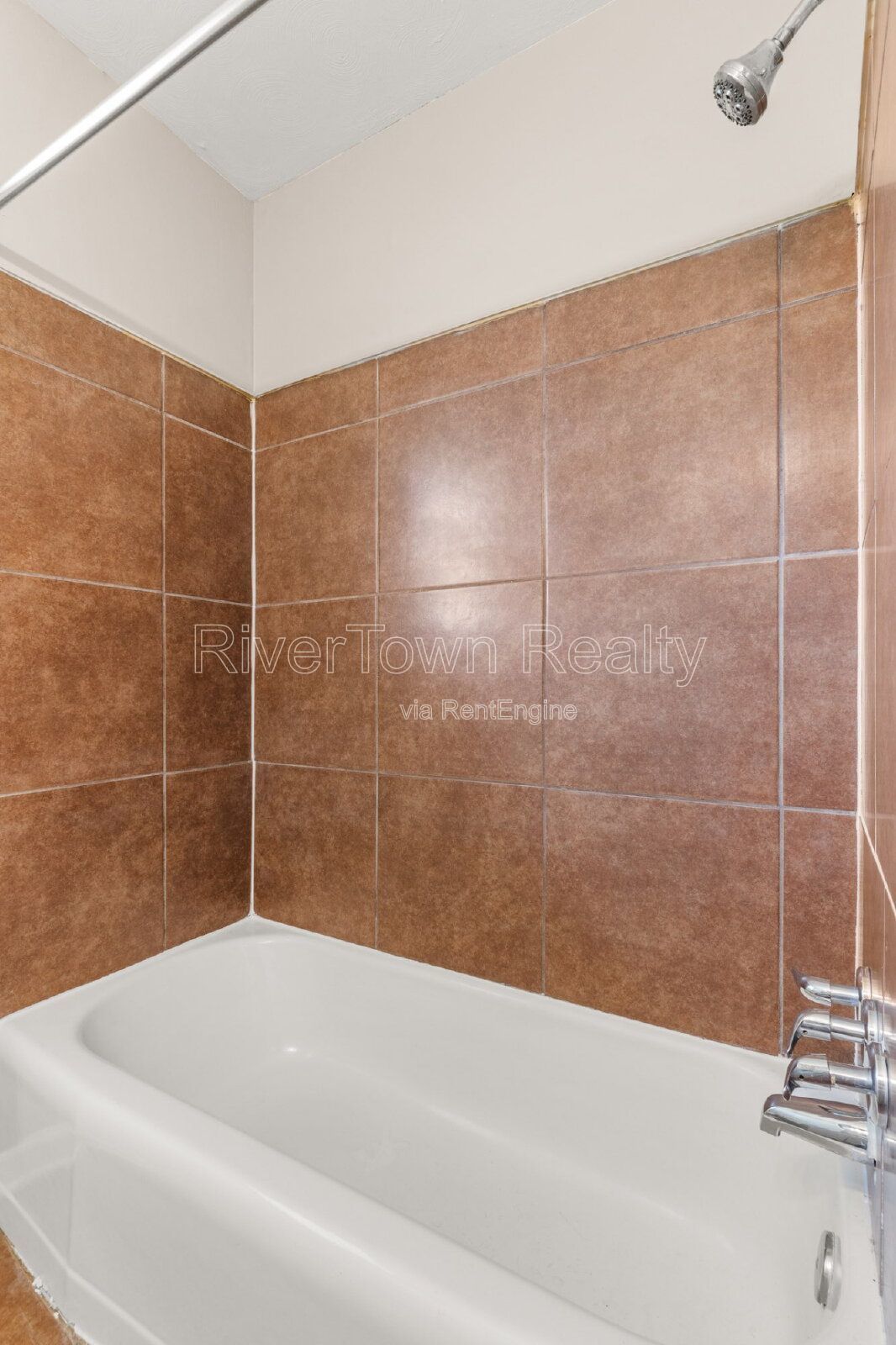 Charming Memphis Home with Gleaming Hardwood Floors - 3 Beds, 1 Bath! property image