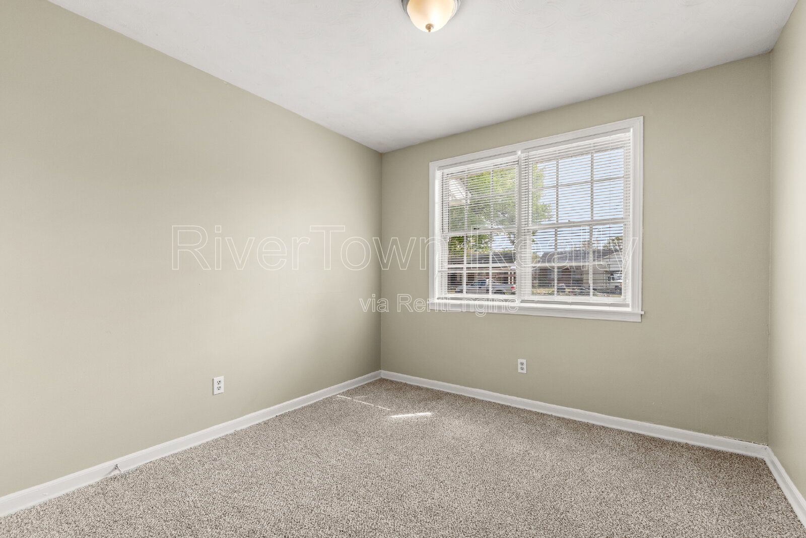 Charming Memphis Home with Gleaming Hardwood Floors - 3 Beds, 1 Bath! property image