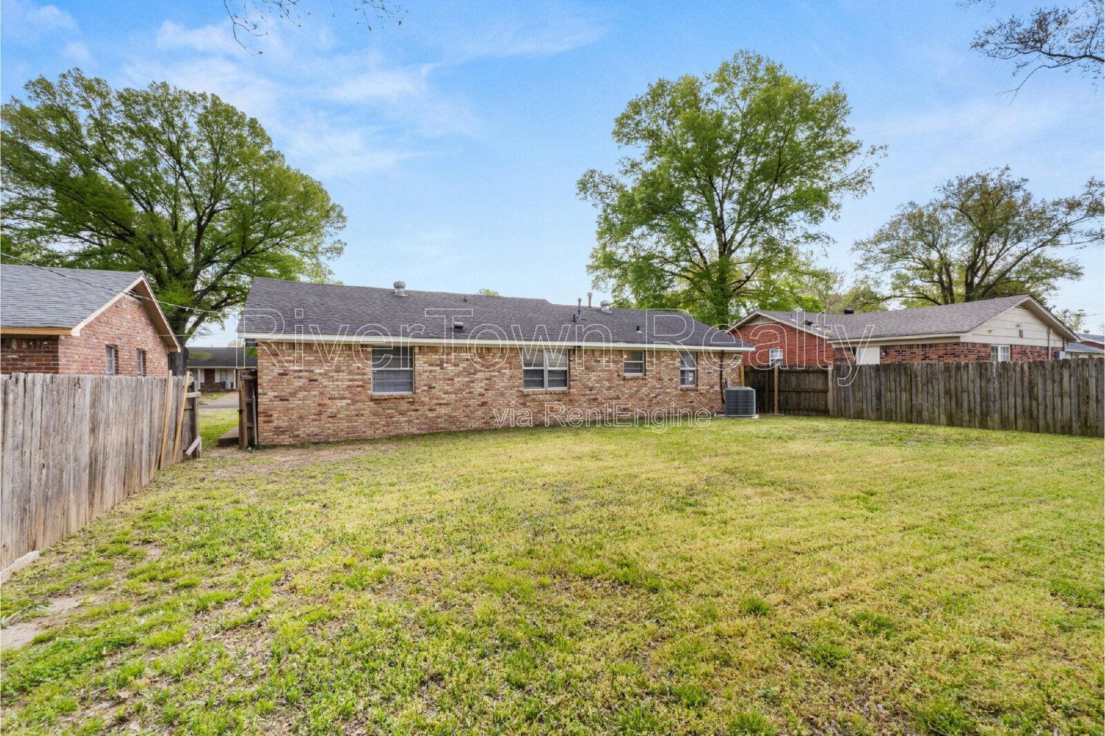 Charming Memphis Home with Gleaming Hardwood Floors - 3 Beds, 1 Bath! property image