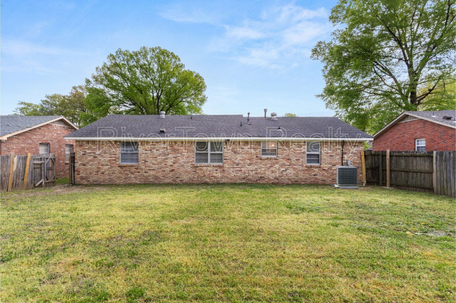 Charming Memphis Home with Gleaming Hardwood Floors - 3 Beds, 1 Bath! property image