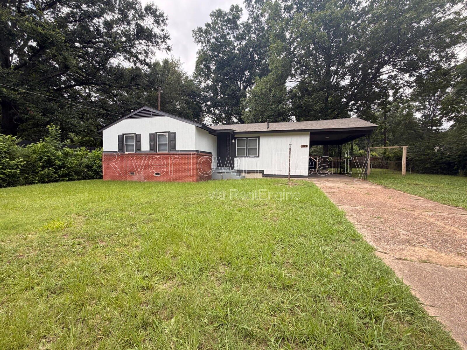 Charming 3-Bed, 2-Bath Home at 1624 Winfield Ave, Memphis – Cozy Living with 1021 Sq Ft! property image
